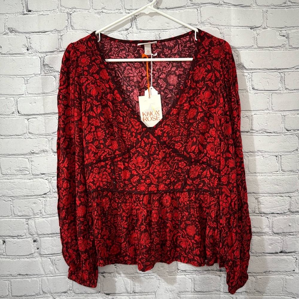 NWT Knox Rose Red Floral Top